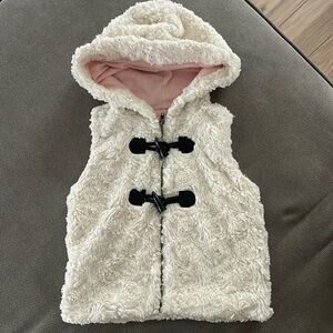 Tucker + Tate faux fur vest